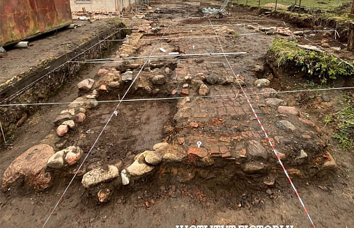 Во время реставрации синагоги в Волковысском районе ученые нашли фундамент другого старинного здания