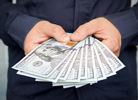 Доллар развернулся и пошел к 3,0 в Беларуси. Итоги торгов 16 декабря