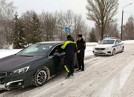 Долг за коммуналку в 1000 рублей едва не оставил гомельчанина без авто
