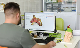 “Подсели” на спреи для носа? Врач объясняет, как от них отказаться