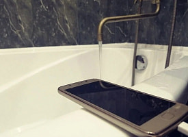 В Ельске 12-летняя девочка погибла в ванной от удара током 