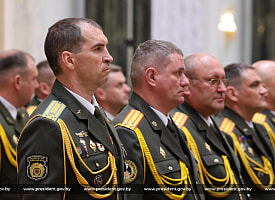 Лукашенко рассказал, планирует ли отправить белорусских военных в Украину