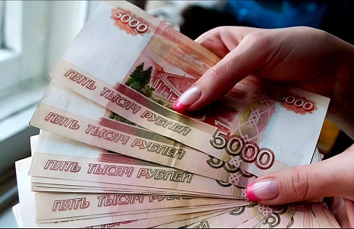 В Кричеве девушка пришла обменять 7000 российских рублей – в банке нажали тревожную кнопку