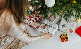 “Портативки”, умные колонки и беспроводные наушники: нашли 10 бюджетных и технологичных подарков для ваших близких