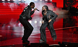 Dadju вместо Шарля Азнавура: разбираемся, кто поет о любви в современной Франции