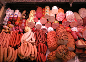 Россия не пропустила 500 килограммов белорусского сыра и колбасы. Что не устроило?