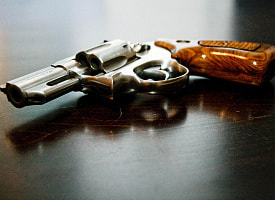 До 7 лет тюрьмы. Прокуратура Минска нашла на маркетплейсах огнестрельное оружие