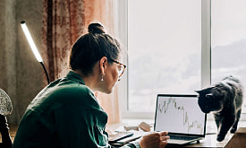 Можно самому, но лучше через посредника? Эксперт пояснил, как устроена торговля криптовалютой в Беларуси