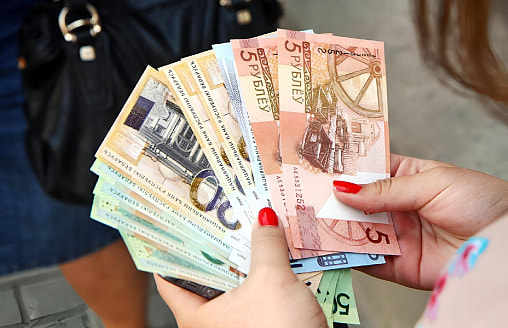 До 1350 рублей штраф и арест: в Беларуси вводят наказание за пропаганду гомосексуальных отношений и бездетности