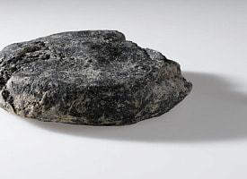 Черный комок из римского лагеря оказался хлебом. В Швейцарии нашли лепешку, которой около 2000 лет