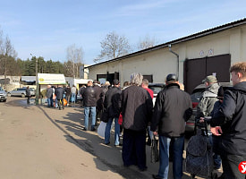 “Такого наплыва не ожидал” – В Минске люди выстроились в очереди за этим