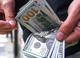 Всё ниже и ниже. Доллар в Беларуси снова упал – итоги торгов 16 января