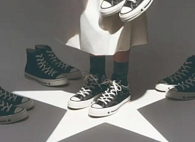 В интернете разгорелся скандал из-за рекламы кед Converse – пользователи увидели отсылки к ку-клукс-клану