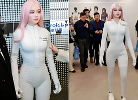 Выглядит, как китайская Барби: в Шанхае представили первого в мире биомиметического ИИ-робота Moya