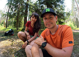 Белорусская пара прошла по лесам 300 км за неделю. Куда они ходили?