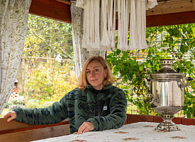 Жительница Минска создала красивую дачу, и стала на этом зарабатывать 