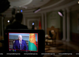 Президент Беларуси дал интервью американской телекомпании Newsmax — оно длилось около часа