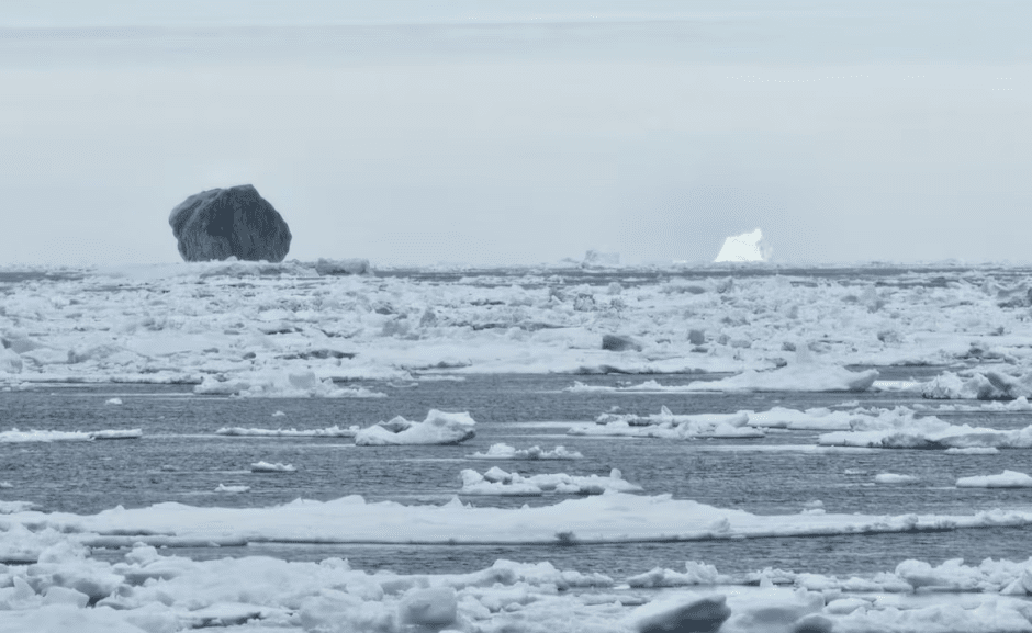 Черный айсберг