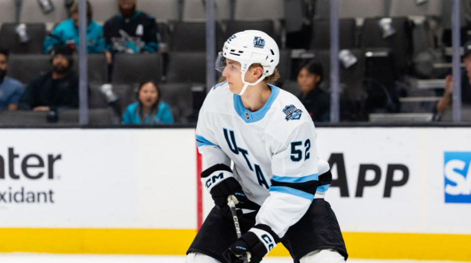 Колячонок оформил ассистентский дубль в НХЛ, но его команда проиграла.jpg