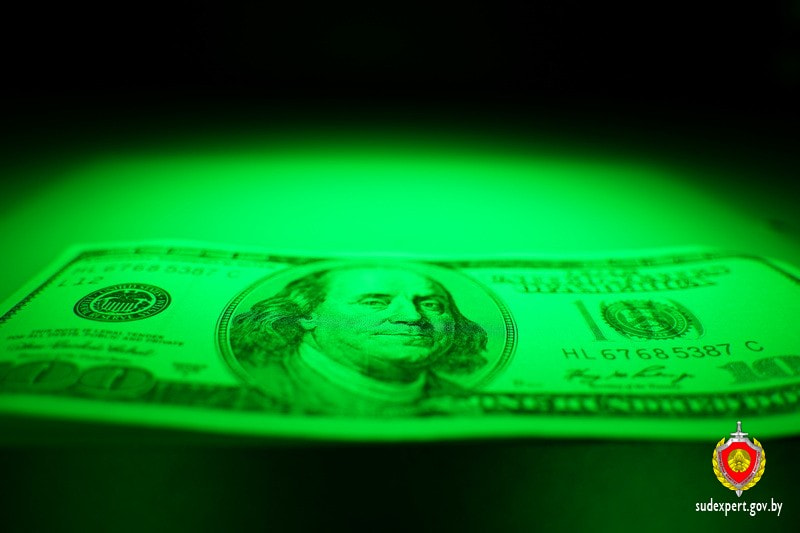поддельные доллары 2.jpg