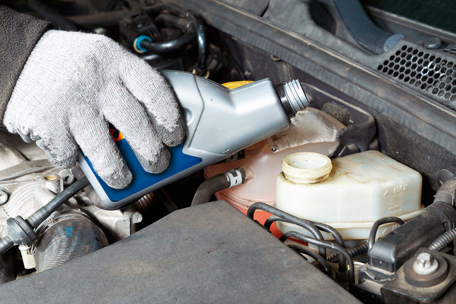 Доливка тормозной жидкости в систему