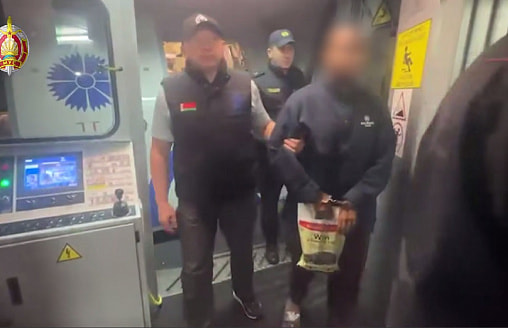 Из Дубая в Минск доставили гражданина Мадагаскара. В чем его обвиняют?