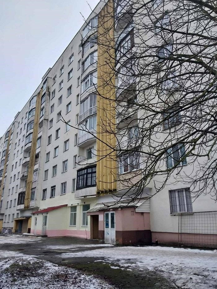 Дефицит в Беларуси 6_Белинского 9 вход в Ивушку.jpg