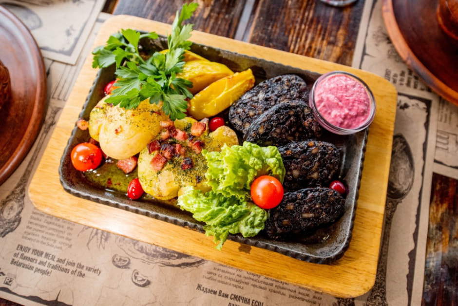 Белорусская национальная кухня в Суле 4.jpg