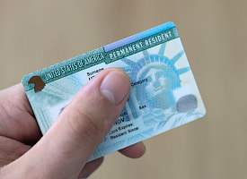 США приостанавливают розыгрыш грин-карт после стрельбы в университете