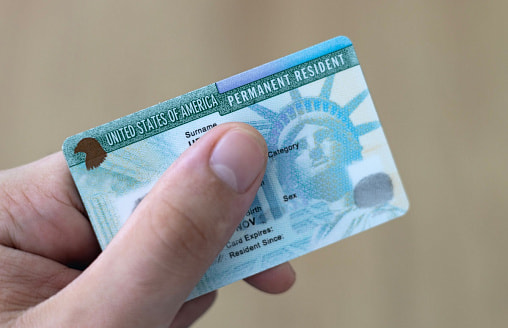 США приостанавливают розыгрыш грин-карт после стрельбы в университете