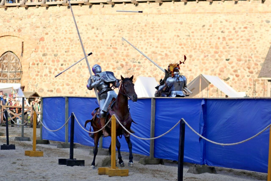 Конный рыцарь и средневековая реконструкция 9.jpg