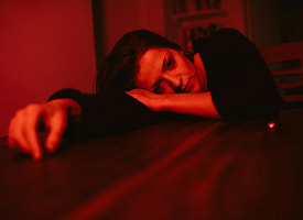 Ученые обнаружили связь депрессии с иммунитетом. Как может помочь препарат от экземы?