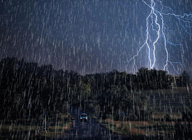Ливневые дожди и грозы в Беларуси. Иранский циклон даст “дегтя” в апрельские максимумы