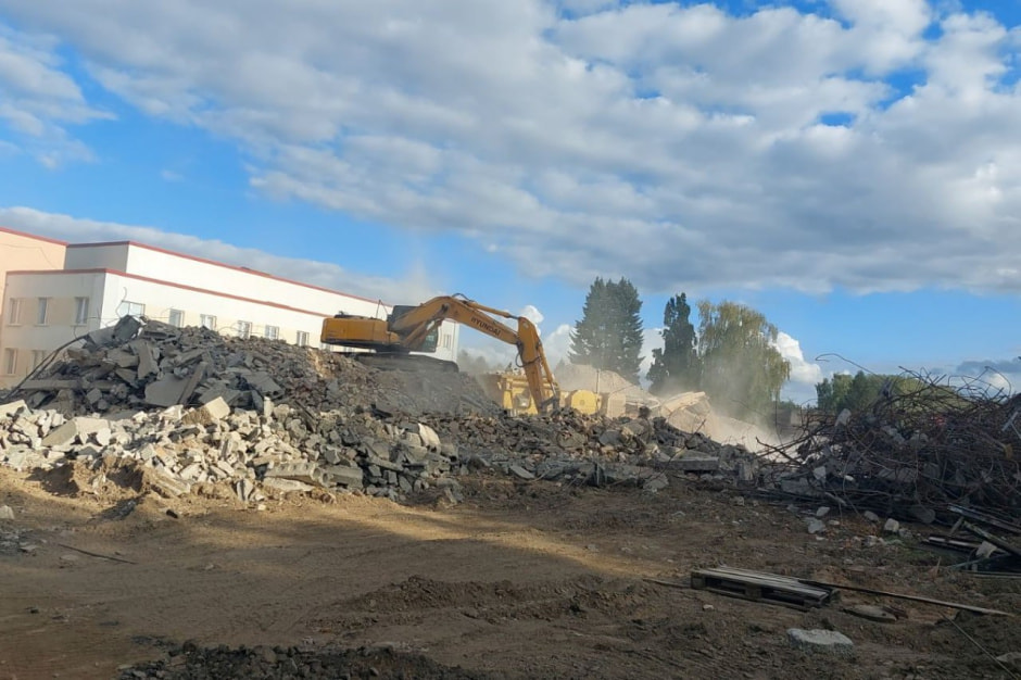 недостроенный корпус больницы