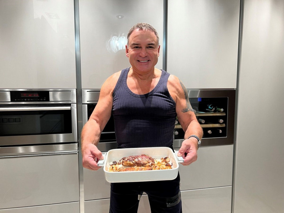 Мужчины готовят Израилевич и Несмашный 1.jpg