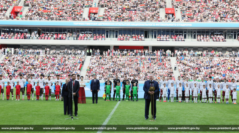 Лукашенко футбол