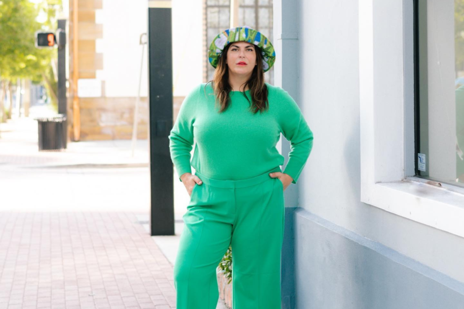 Плюс-сайз блогер и знаменитости 1_Кэти Стурино.png