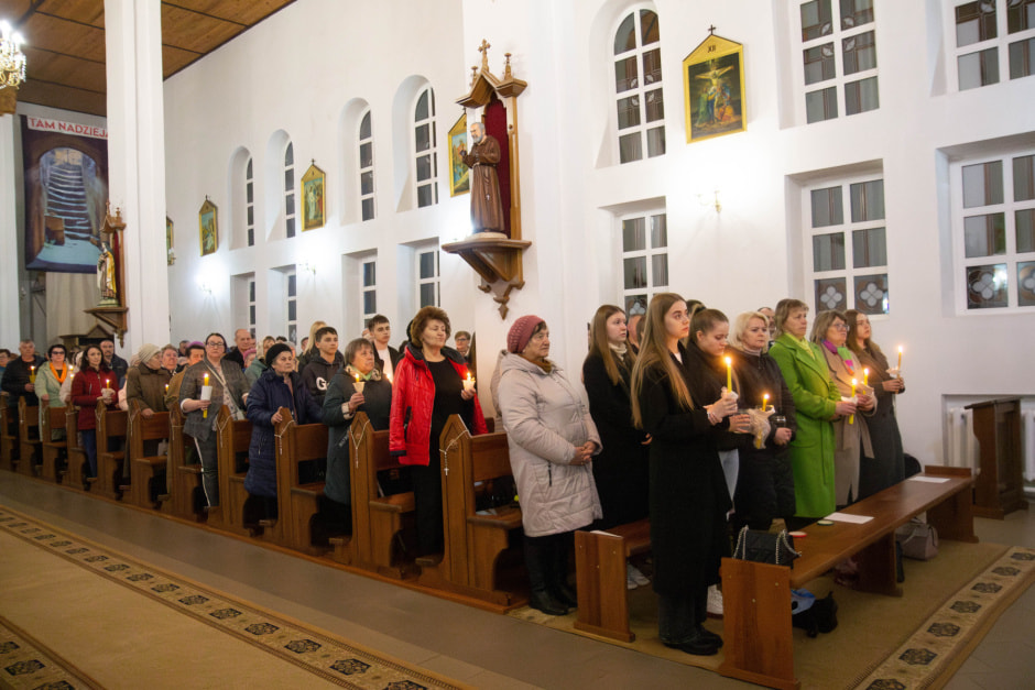 Пасхальная вігілія Ляхавічы 2024 030.jpg Пасхальная вігілія Ляхавічы 2024 030.jpg