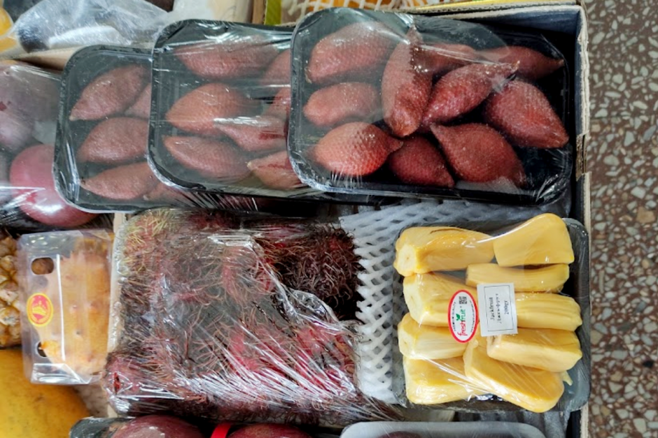 Экзотика на Комаровке 11_Салак и джекфрут.png