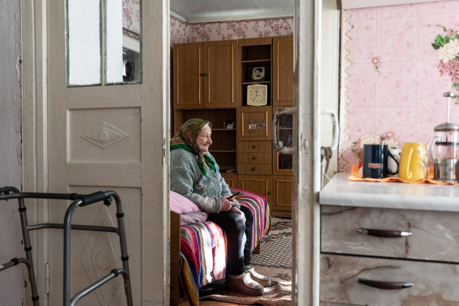 В 93 года освоила смартфон и смотрит сериалы 23.jpg