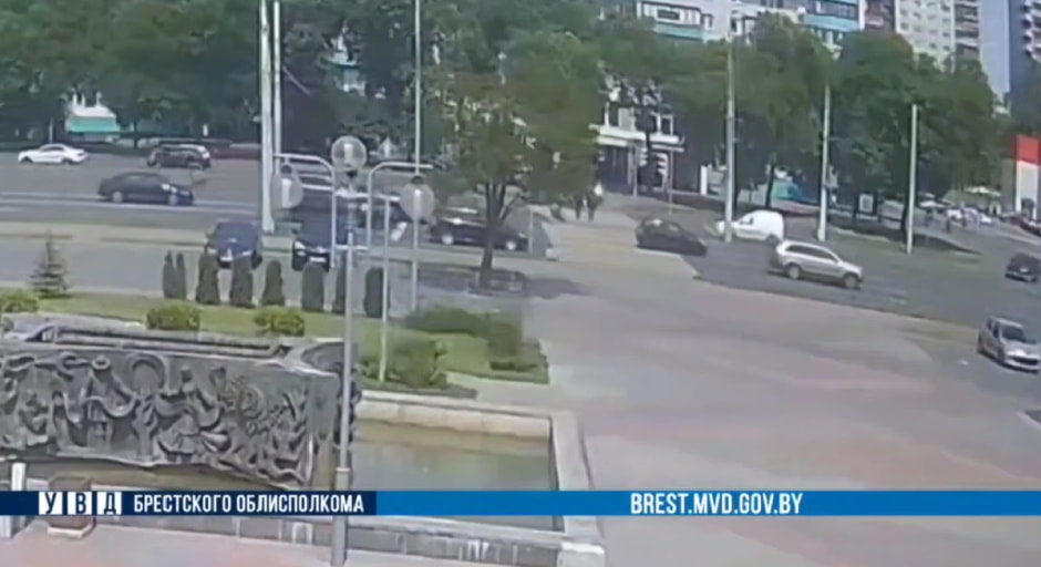 Выехали на красный.jpg