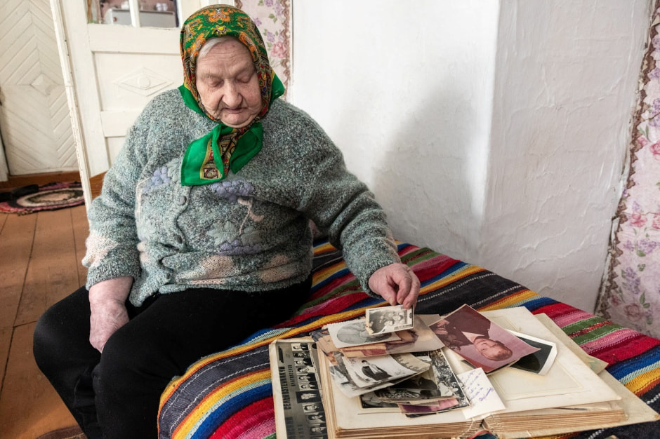 В 93 года освоила смартфон и смотрит сериалы 12.jpg