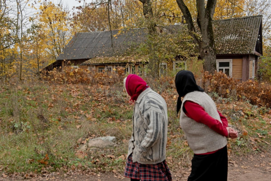 Бабушки Броня и Тэня из деревни Вигушки 19.jpg