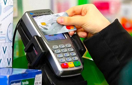 Карты Mastercard двух крупных белорусских банков перестанут работать в странах ЕС – что делать клиентам?