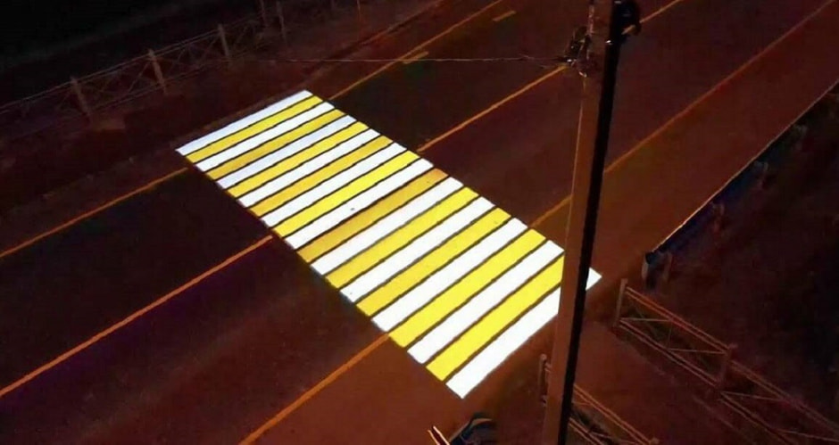 проекционный пешеходный переход.jpg