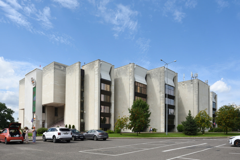 Дворец детей и молодежи.JPG