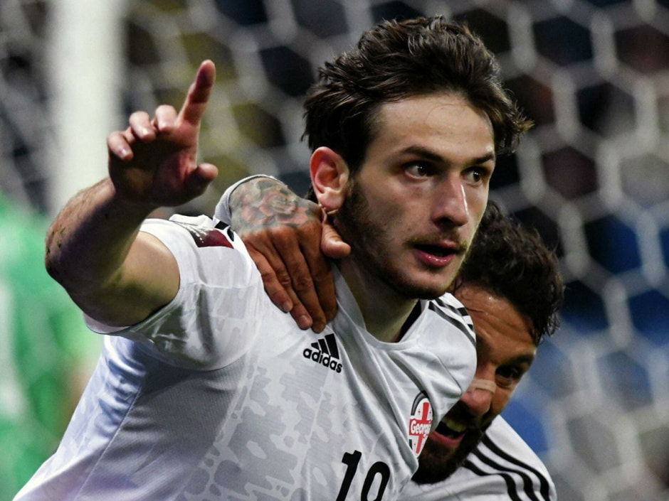 Хвича Кварацхелия 7_Сборная Грузии.jpg