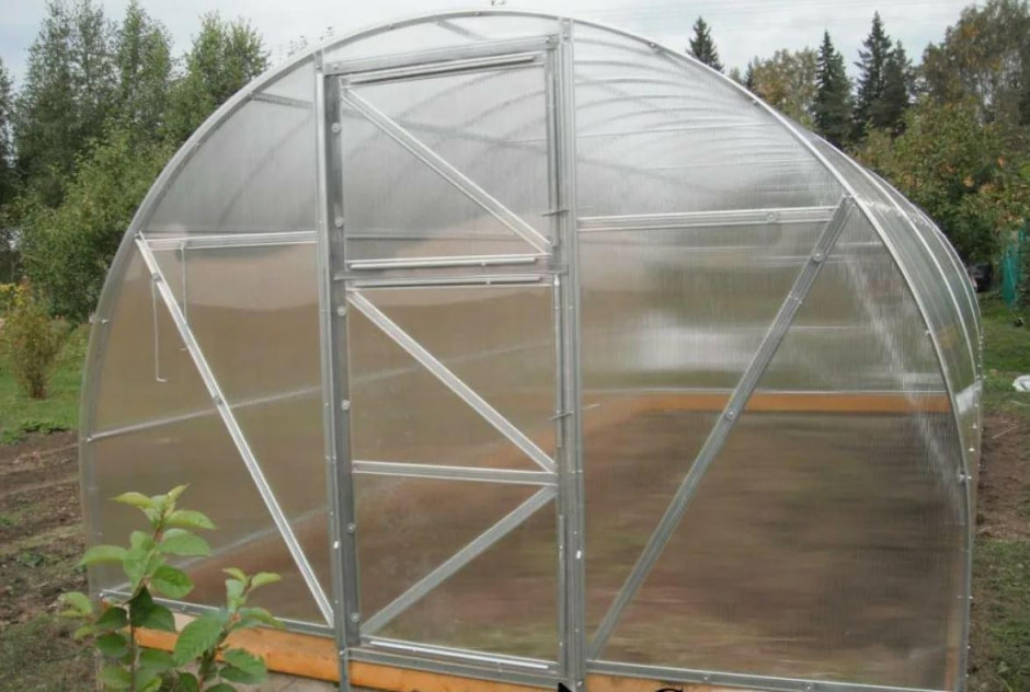 7-Теплица из поликарбоната.jpg
