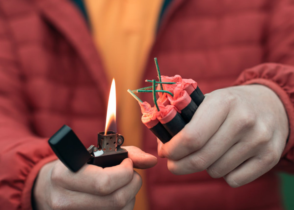 петарда.jpg петарда.jpg