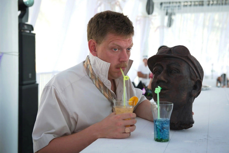 5-Как быстро не пьянеть. Кадр из фильма Горько!.jpg